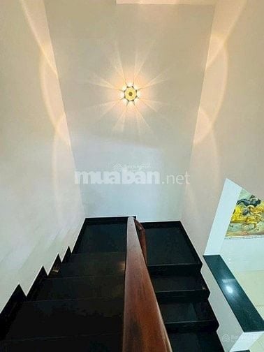 Hot! Kẹt vốn bán gấp căn nhà Nguyên Hồng, Bình Thạnh 3tỷ090/ 46,5m2