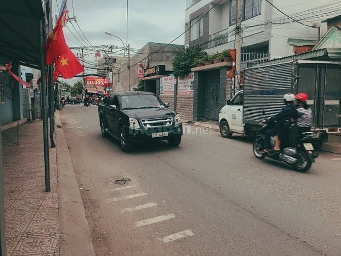 Cần bán nhà chính chủ 551 mặt tiền đường pháp thạnh quận 12