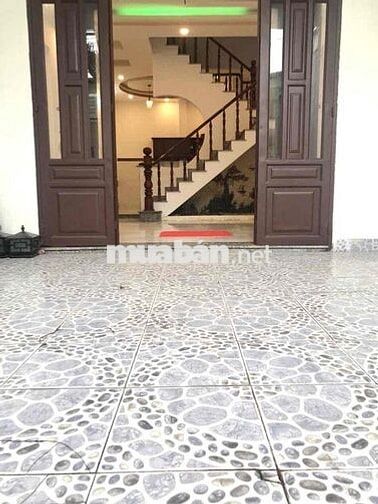 Nhà cho thuê nguyên căn 2 lầu có: 4pn gần Trường Học Đông Hoà - Dĩ An