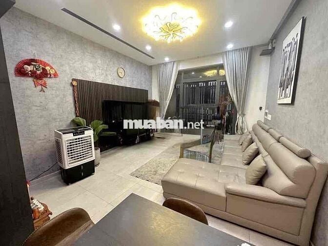 Cho thuê nhà Full nội thất HXH 496 Dương Quảng Hàm