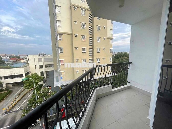 phòng tách bếp 38m2 full ban công đối diện chung cư  hiệp thành