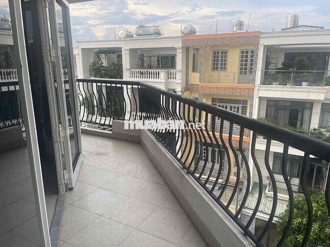 phòng tách bếp 38m2 full ban công đối diện chung cư  hiệp thành