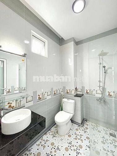 Thuê Căn Hộ 2PN Ban Công Cao Cấp Nguyễn Kiêm Phú Nhuận Giáp Quân 3