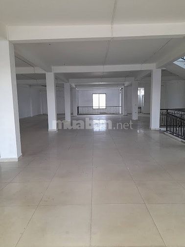 Nhà cho thuê mặt tiền đường Hiệp Thành Quận 12 , DT: sử dụng 1,500m2