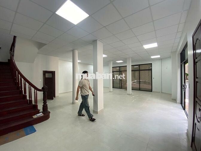 Nhà phố TRUNG KÍNH - CẦU GIẤY, 80m2 x 5T, MT:8m, Chia phòng, đủ ĐH,NL