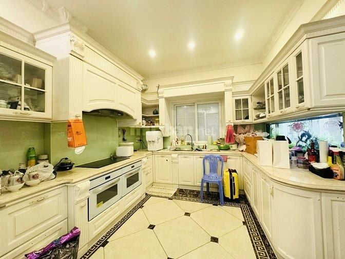 Biệt thự Nam Long Phú Thuận Quận 7 (8x18.5) ô tô đậu dưới tán cây xanh