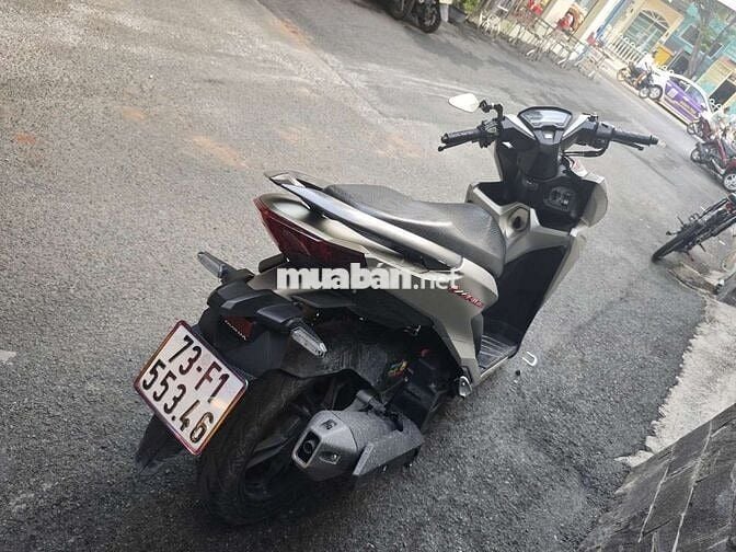 Cần bán xe Vario 150 2021 chính chủ