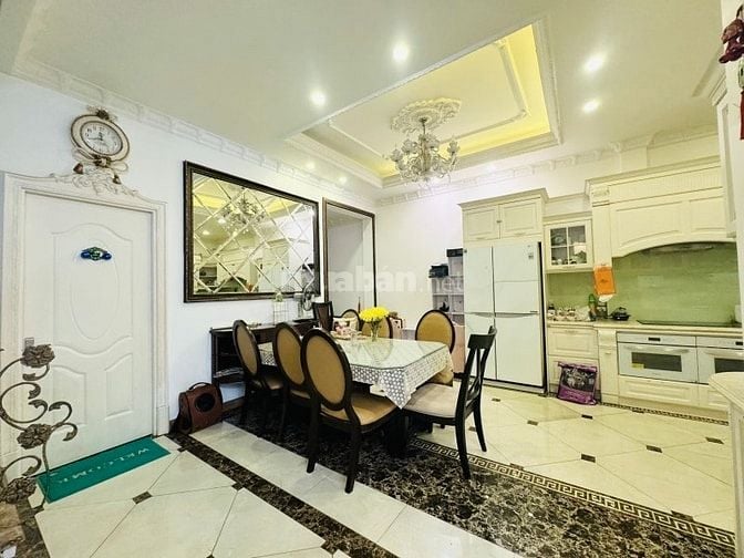 Biệt thự Nam Long Phú Thuận Quận 7 (8x18.5) ô tô đậu dưới tán cây xanh