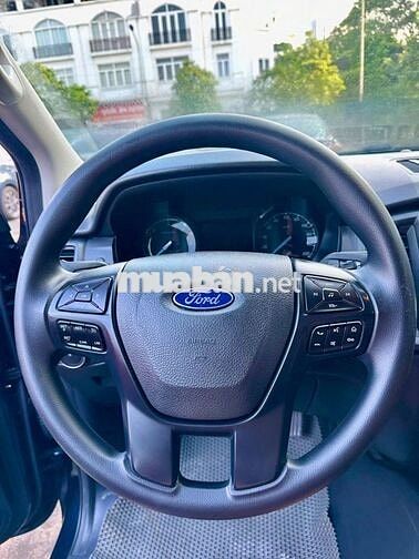 Ford Ranger 2021 XLS 2.2L 4x2 AT - Full ls hãng