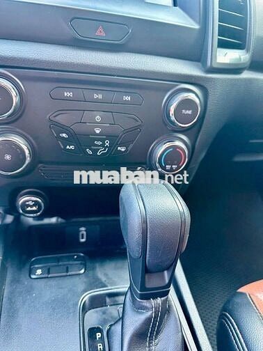 Ford Ranger 2021 XLS 2.2L 4x2 AT - Full ls hãng