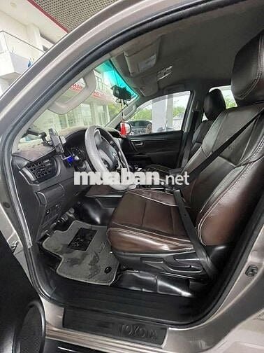 Toyota Fortuner 2020 2.4MT 4x2 máy dầu - 155000 km