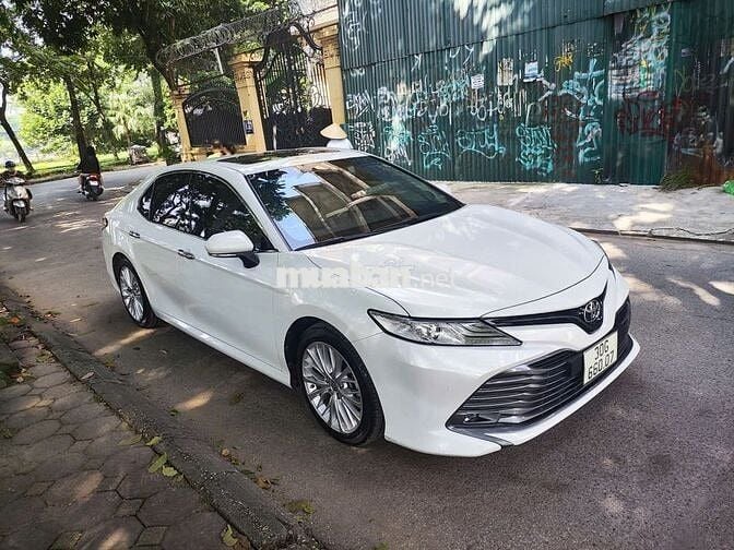 Toyota Camry 2020 2.5Q - 101650 km