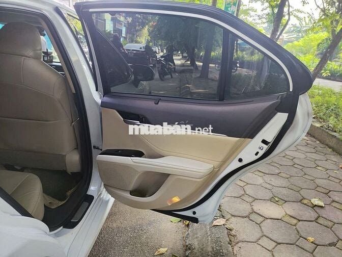 Toyota Camry 2020 2.5Q - 101650 km