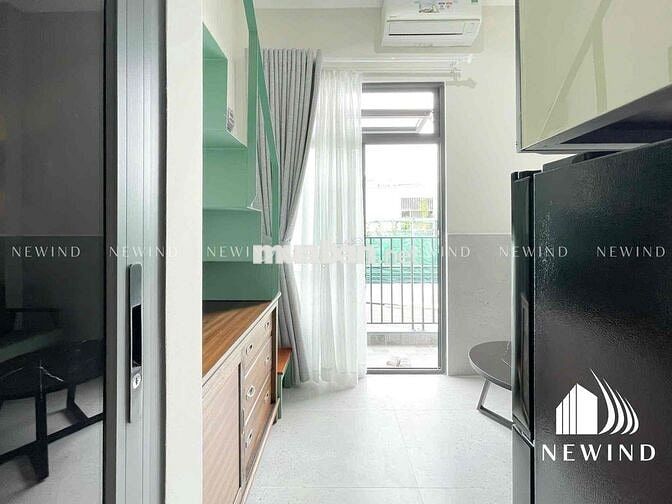 Phòng Đẹp Có Gác Nội Thất Cao Cấp Có Ban Công Gần Về Quận 4, PMH, UFM