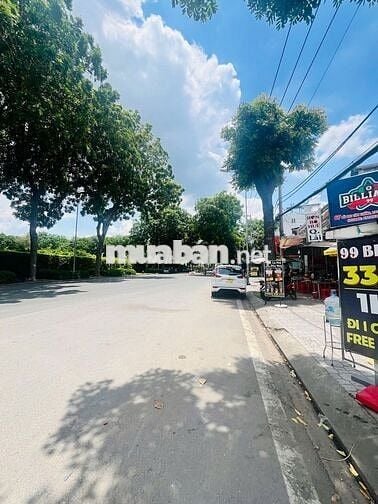 CHo thuê nhà mặt tiền đường Hậu giang 8x20m thông suốt