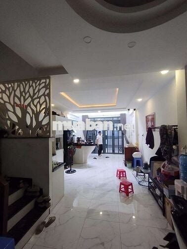 PENHOUSE NHÀ PHỐ 5 TẦNG LẦU CHỈ CÒN LẠI MỘT CĂN - TÔN ĐẢN Q4