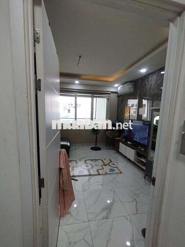 PENHOUSE NHÀ PHỐ 5 TẦNG LẦU CHỈ CÒN LẠI MỘT CĂN - TÔN ĐẢN Q4