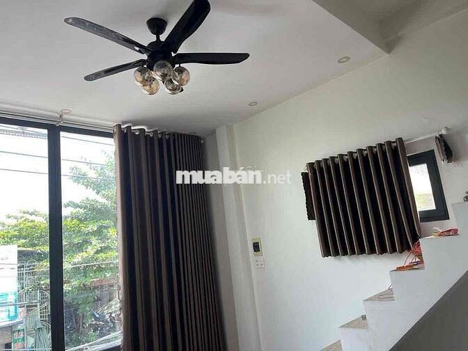 Cho thuê nhà mặt tiền đường Trần Quốc Toản P.Bình Đa có nội thất cơ ba
