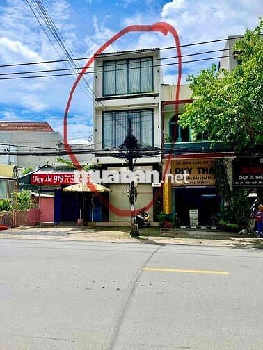 Cho thuê nhà mặt tiền đường Trần Quốc Toản P.Bình Đa có nội thất cơ ba