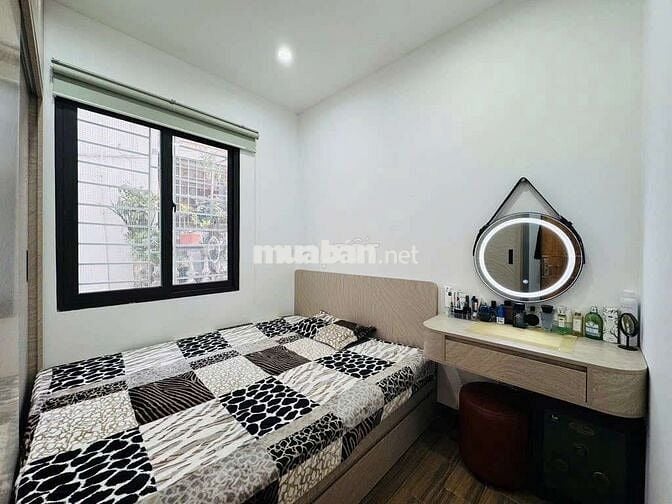 Chỉ 2,99 Tỷ - Căn Hộ Lô Góc Trung Tâm Quận Đống Đa
