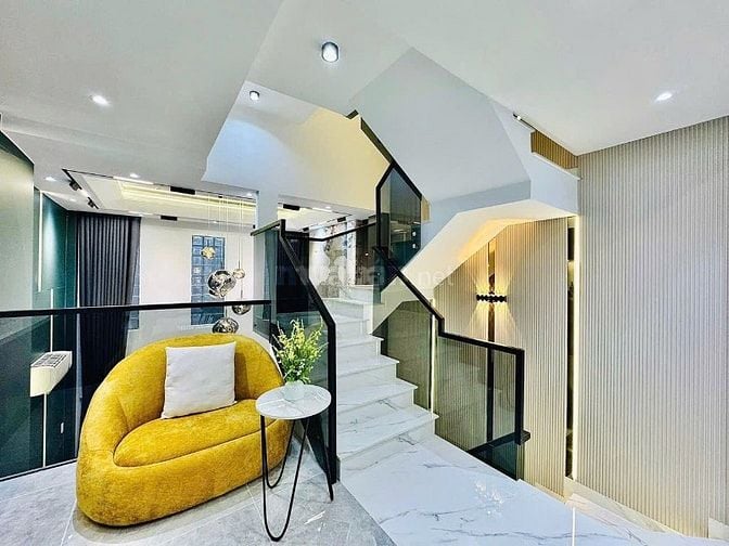 Gia đình cần bán gấp căn Huỳnh Tịch Của P8 Q3 giá 4tỷ1 sổ hồng riêng 