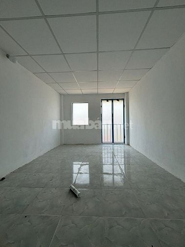  Chỉ 395tr vào ở ngay, nhà mới xây kiên cố, gần Cầu lớn Hóc Môn,TPHCM