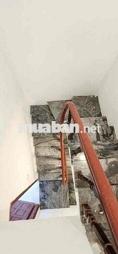 5 tầng 3 ngủ. 4tỷ880 Ngõ Quỳnh. Bạch Mai