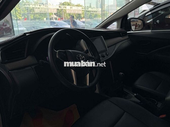 Toyota Innova 2021 E 2.0 MT - Xe Cũ Chính Hãng