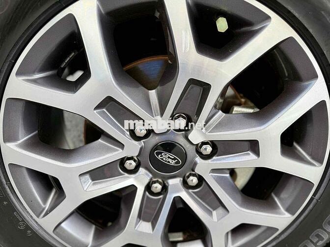Ford Everest 2022 Titanium Plus 2.0L 4x4 AT