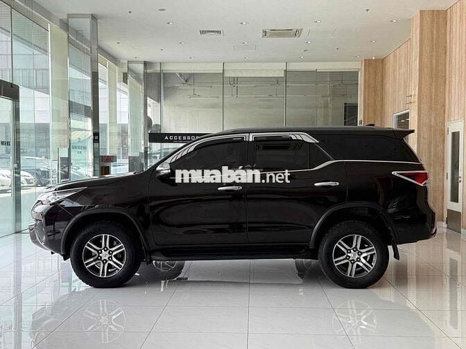 Toyota Fortuner 2017 2.4G - Dầu - Số Sàn -Tại Hãng