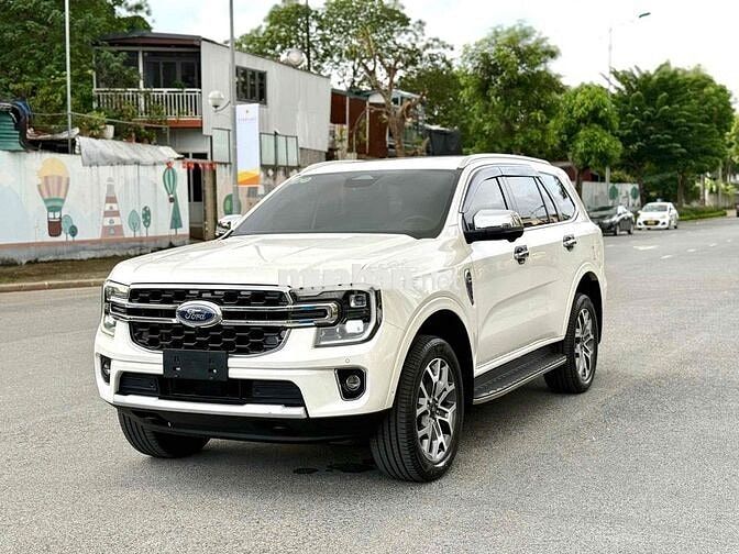 Ford Everest 2022 Titanium Plus 2.0L 4x4 AT
