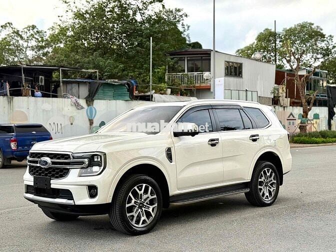 Ford Everest 2022 Titanium Plus 2.0L 4x4 AT