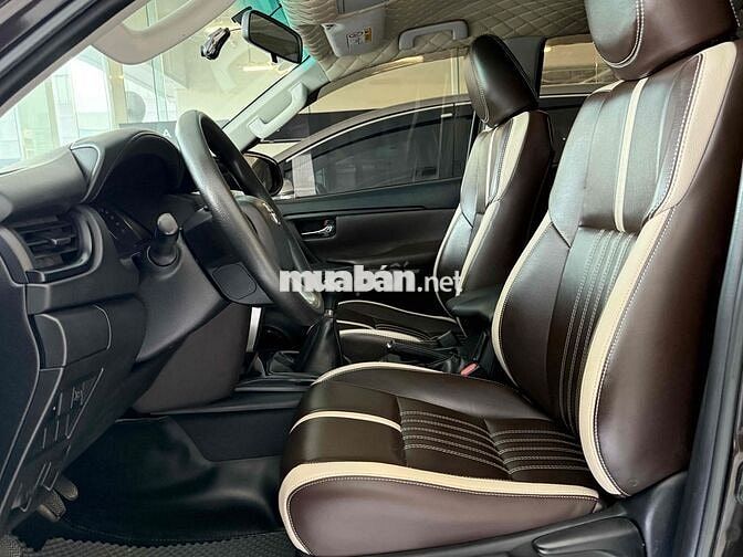 Toyota Fortuner 2017 2.4G - Dầu - Số Sàn -Tại Hãng