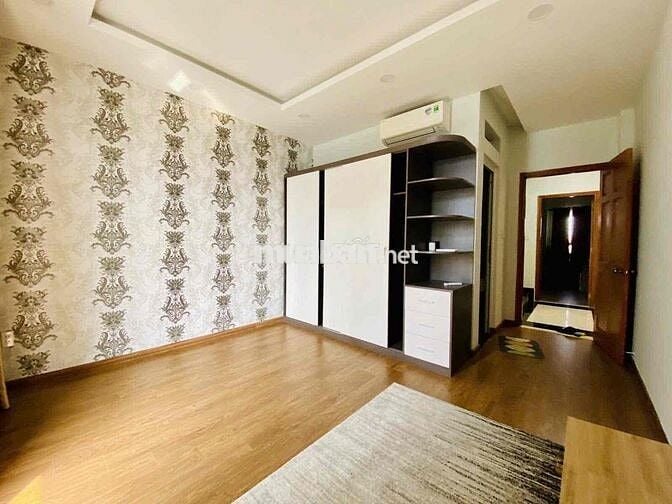 NHÀ KHU ĐỒNG BỘ- 5 tầng - 4x17,6m- Hẻm 6m- chỉ 7,6 tỏi