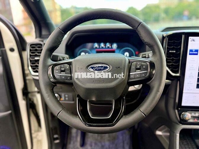 Ford Everest 2022 Titanium Plus 2.0L 4x4 AT