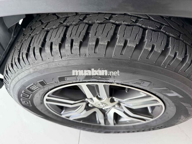Toyota Fortuner 2017 2.4G - Dầu - Số Sàn -Tại Hãng