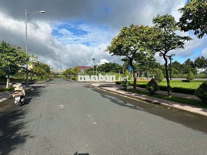 VI TRÍ ĐẮC ĐỊA BẬC NHẤT TP. VĨNH LONG