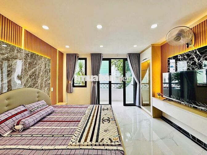 SIÊU PHẨM NHÀ ĐẸP - 451A Huỳnh Văn bánh P.13 Q.PN -4,5x19 350m sàn