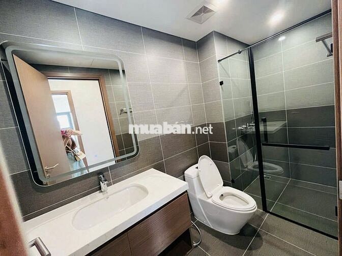 Vào luôn CH Hoàng Thành Pearl giá 14tr/th 80m2, 2PN đồ cơ bản để ở,LVP