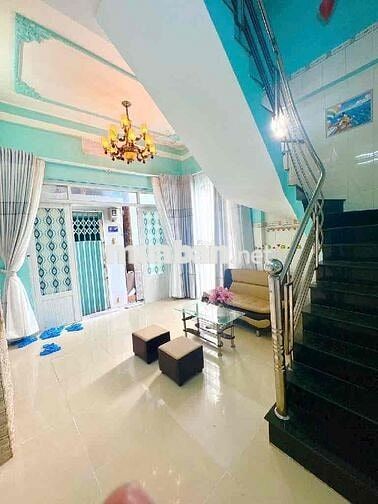 Bình TÂN ‘ CẠNH Q6 ‘ 31 m 4 TẦNG ’4 x 8 giá 3.8 tỷ TL
