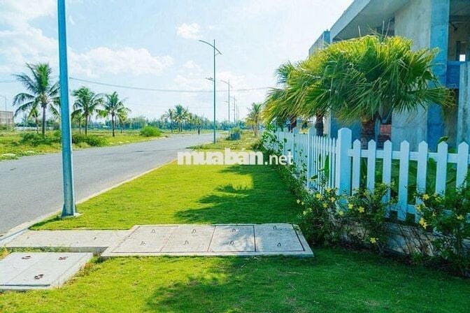 Gấp! Biệt thự 250m²,view công viên, đối diện ĐH Y Phan Châu Trinh