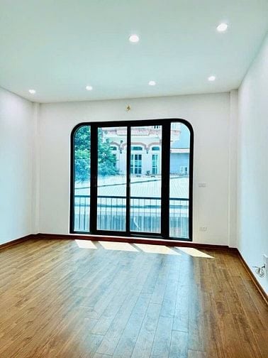 PHÚC LỢI – LONG BIÊN – 5 TẦNG- GẦN Ô TÔ TRÁNH – 39m2 GIÁ CHỈ 6.9 tỷ