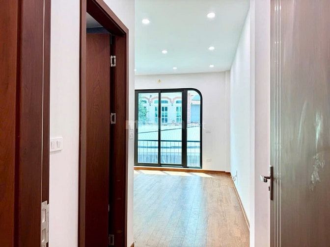PHÚC LỢI – LONG BIÊN – 5 TẦNG- GẦN Ô TÔ TRÁNH – 39m2 GIÁ CHỈ 6.9 tỷ