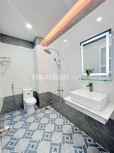 Vị trí vàng, sinh lời khủng, nhà Hoàng Văn Thụ, Tân Bình, giá 3,2 tỷ