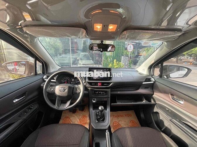 Toyota Avanza Premio 1.5MT 2023 Xe hãng bán