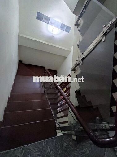 BÁN NHÀ DT 100,2M2 GIÁ RẺ TRUNG TÂM Q7