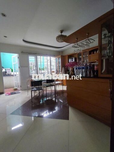 BÁN NHÀ DT 100,2M2 GIÁ RẺ TRUNG TÂM Q7