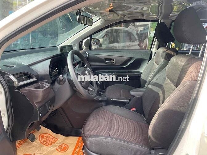 Toyota Avanza Premio 1.5MT 2023 Xe hãng bán