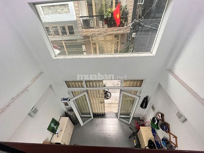Bán nhà HXH 6m Đ. Cộng Hòa P.4 Tân Bình giá 10.8 tỷ TL