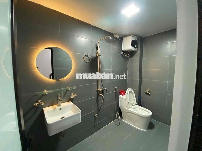 Hiếm Đẹp! Trung phụng- khâm thiên, 40m -5 tầng rộng thoáng, gần Phố